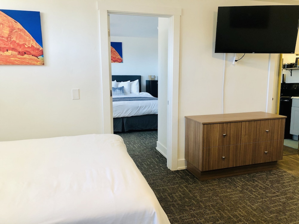 blue sage inn and suites