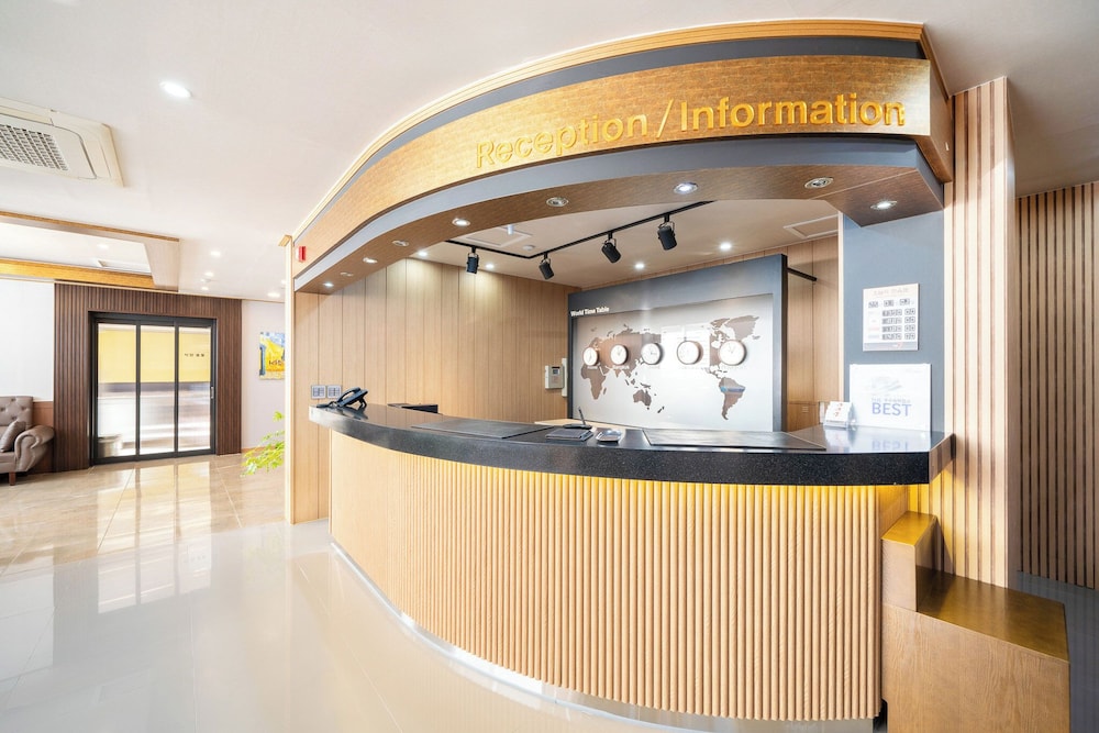 the 7 business hotel