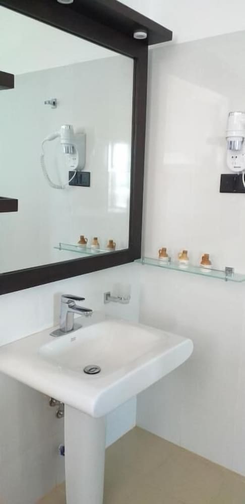 ella mount heaven hotel