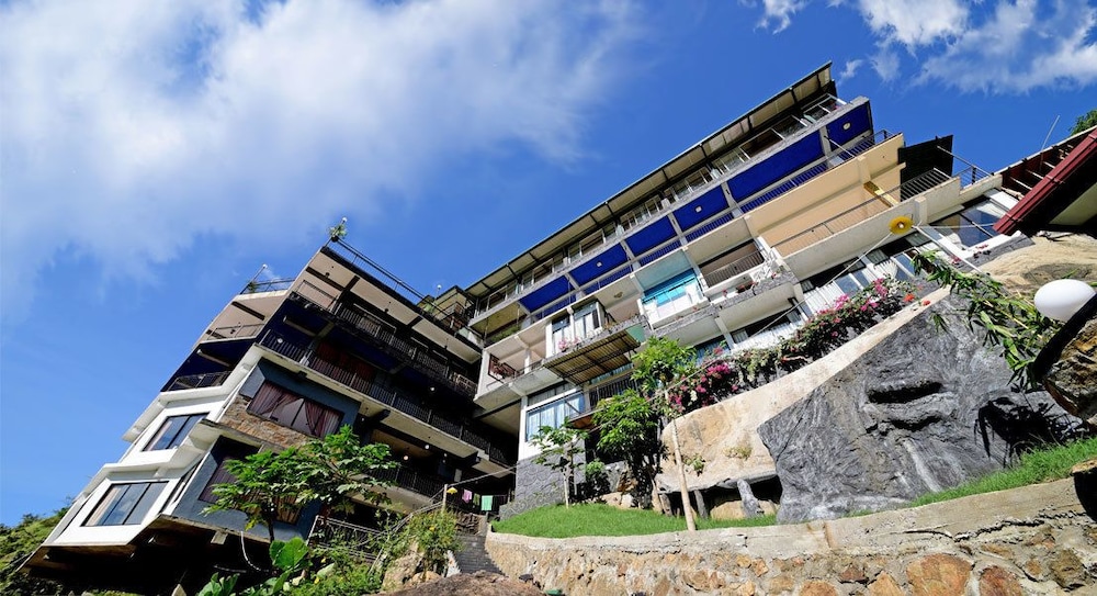 ella mount heaven hotel