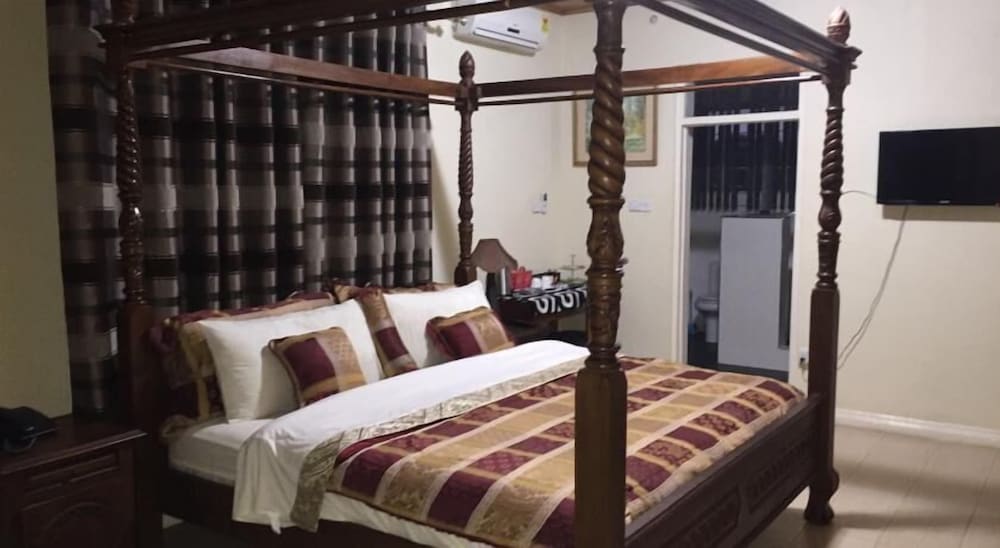 campbell hotel accra