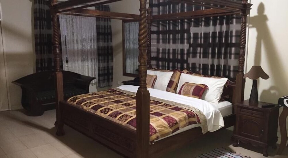 campbell hotel accra