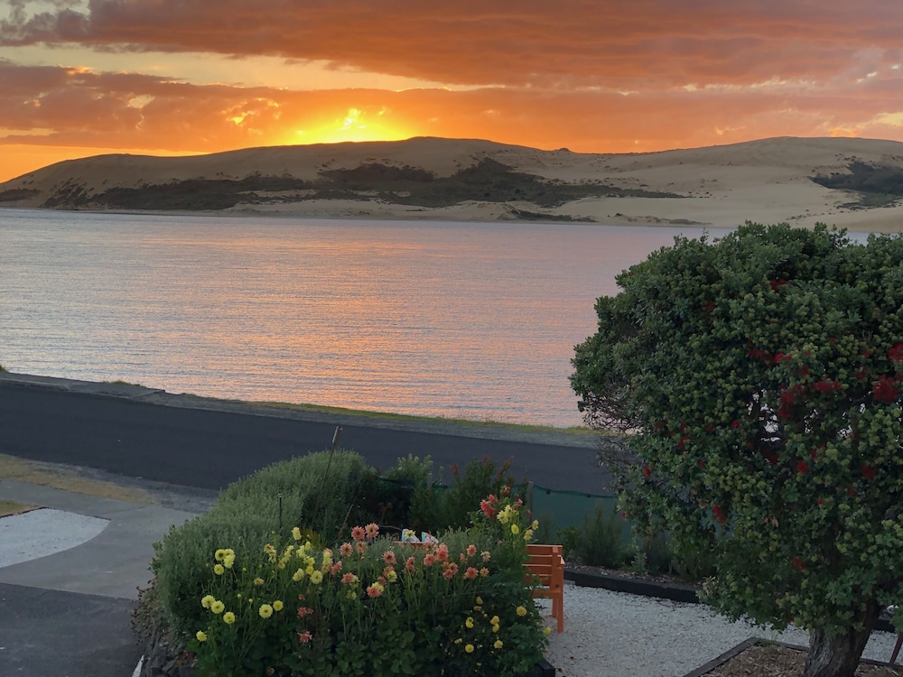 opononi lighthouse motel