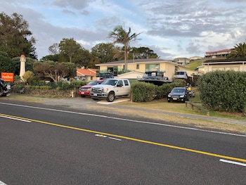 opononi lighthouse motel