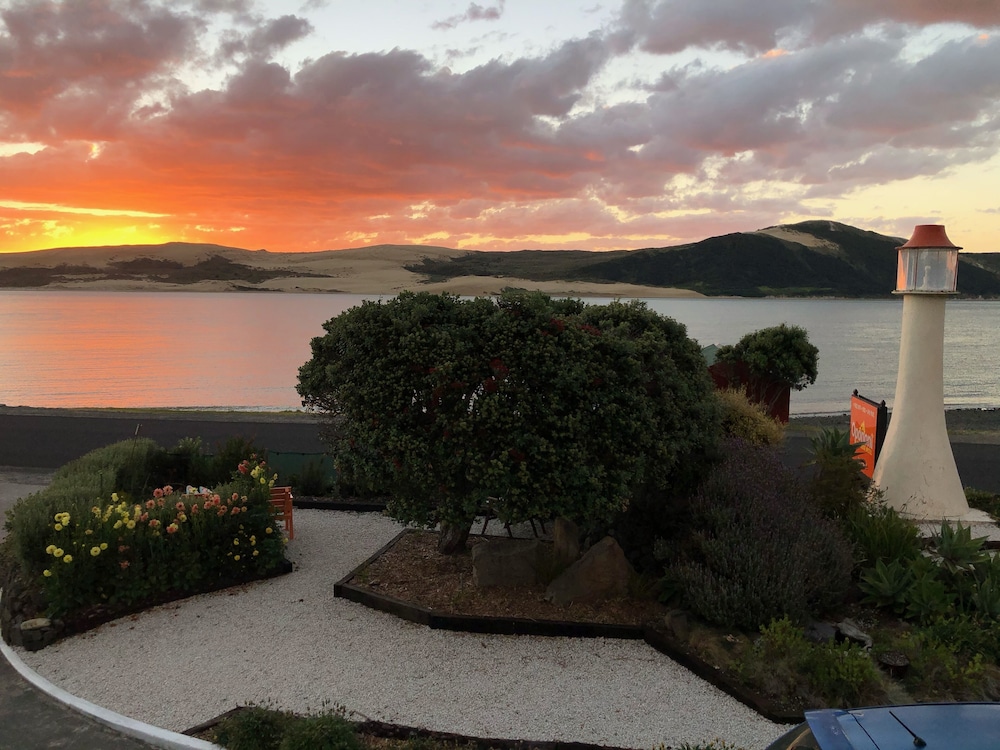 opononi lighthouse motel