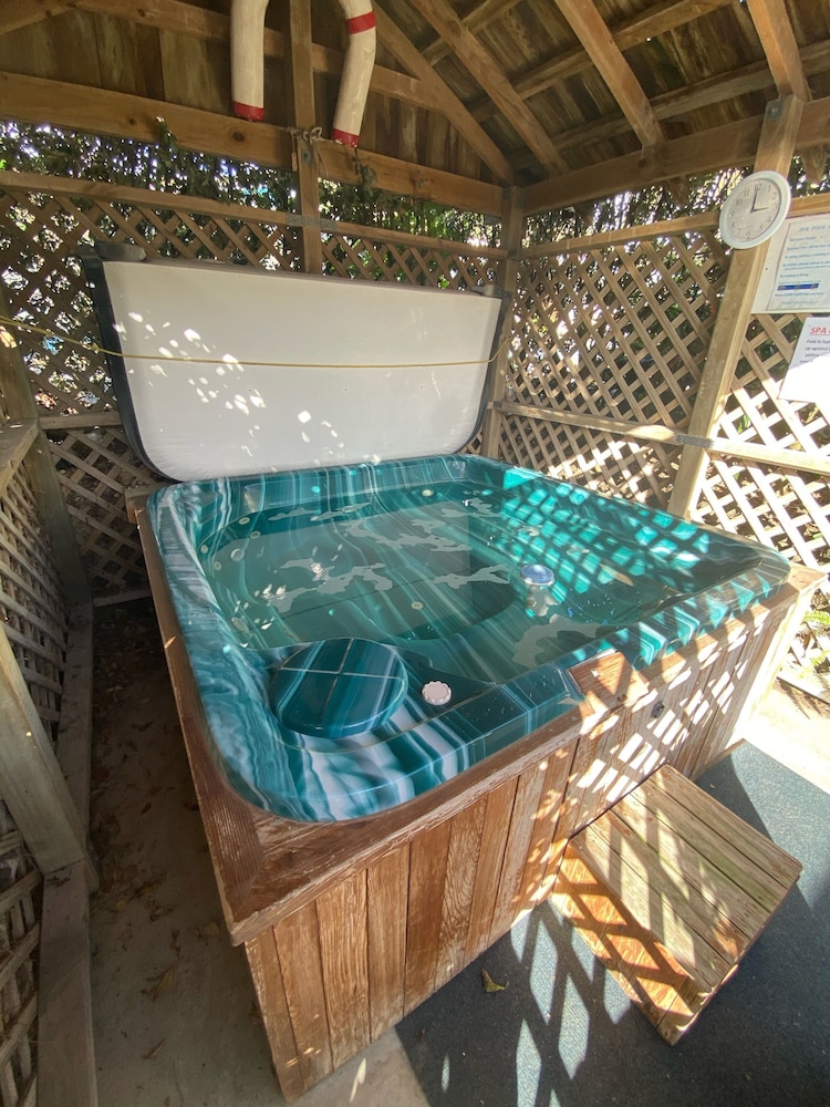 opononi lighthouse motel