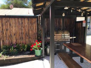 opononi lighthouse motel