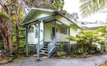 kilauea lodge and restaurant