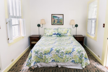 kilauea lodge and restaurant