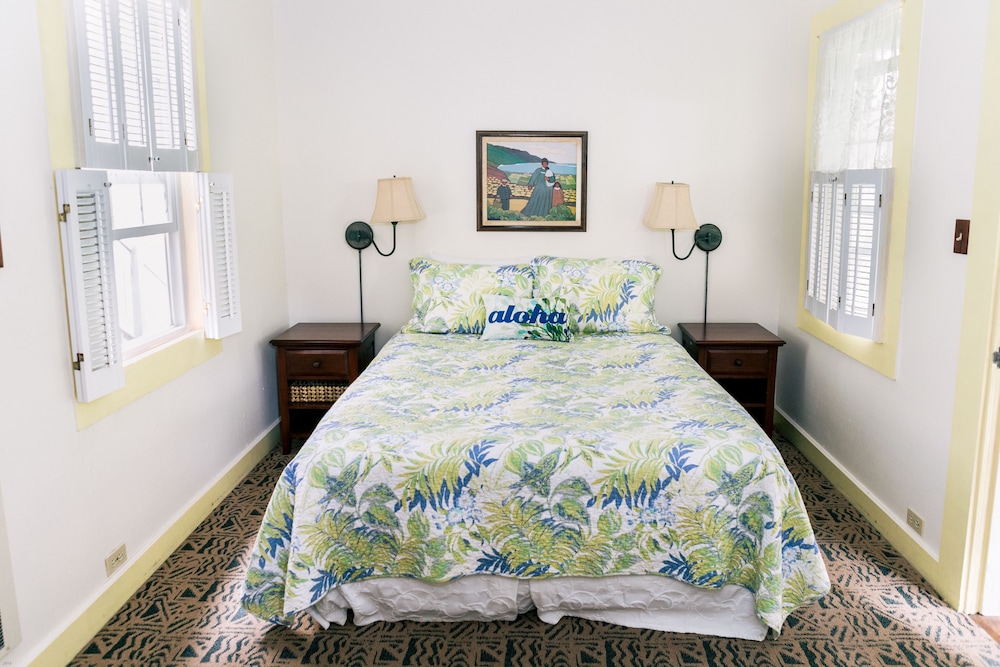 kilauea lodge and restaurant