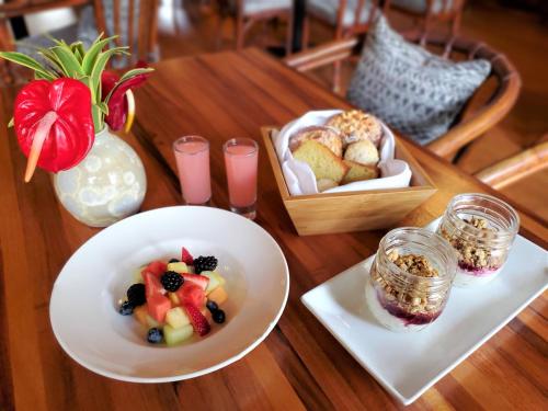 kilauea lodge and restaurant