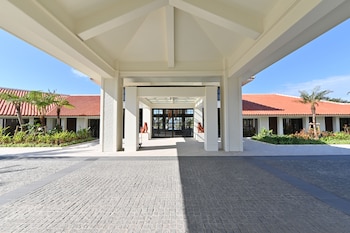 fusaki beach resort hotel and villas