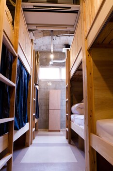 hostel tangatable
