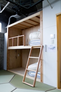 hostel tangatable