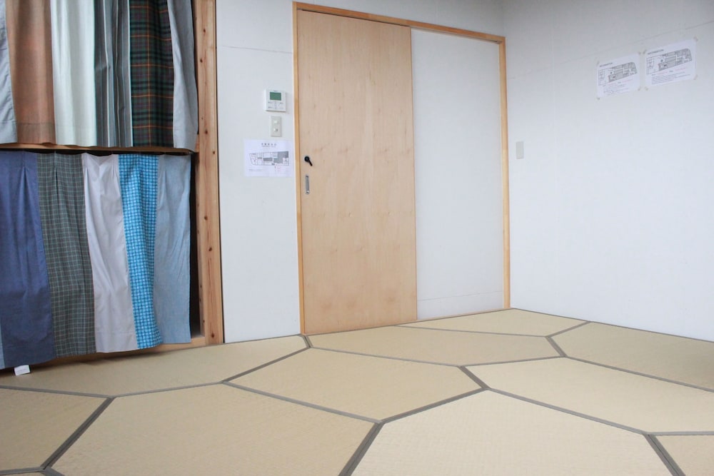 hostel tangatable