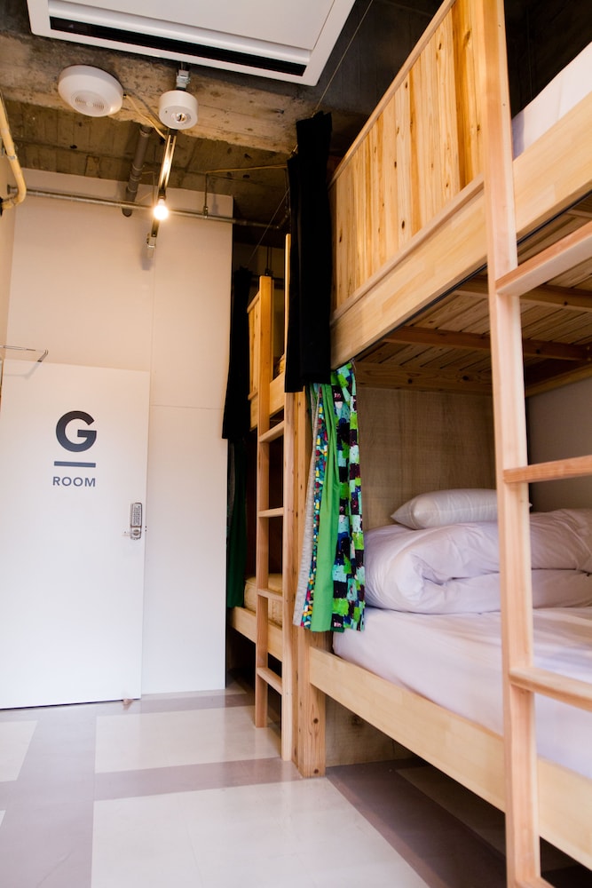 hostel tangatable