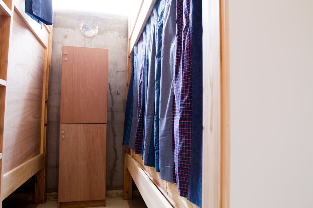 hostel tangatable