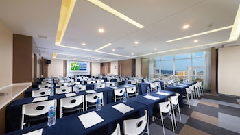 holiday inn express baoji city centre by ihg