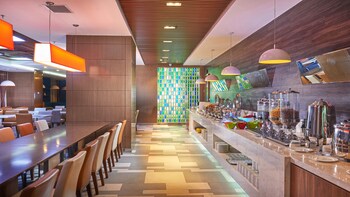 holiday inn express baoji city centre by ihg