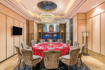 holiday inn express baoji city centre by ihg