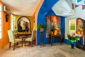 garlands del rio riverside boutique hotel