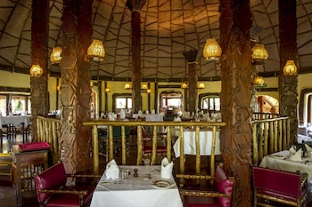 serengeti serena safari lodge