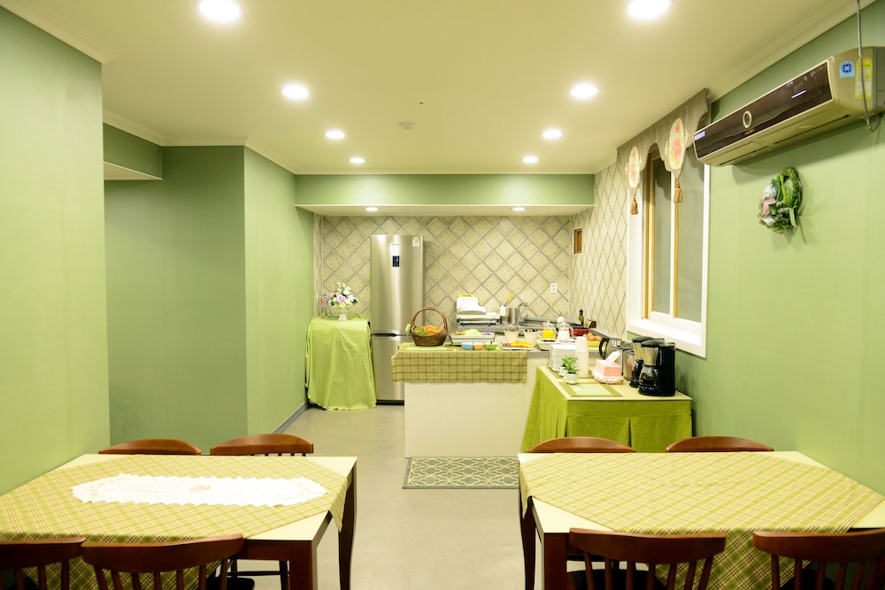 Casa Mini Hotel,Gyeongju-Si>>Gyeongju,2 star
