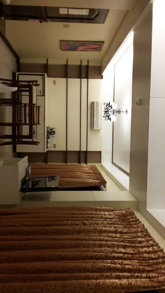 dumaguete royal suite inn