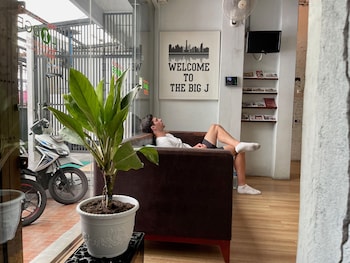 the packer lodge hostel