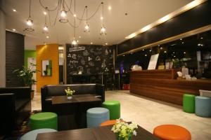 shanghai fish inn bund