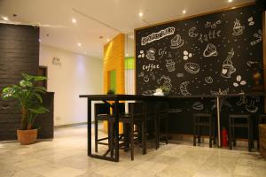 shanghai fish inn bund