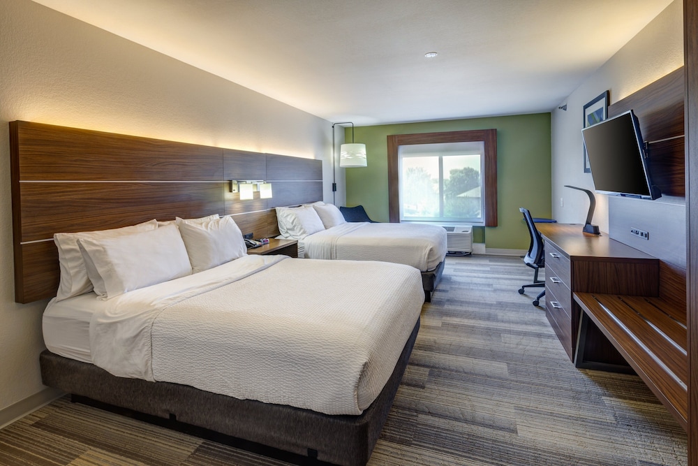 holiday inn express hotel and suites shelbyville indianapolis by ihg