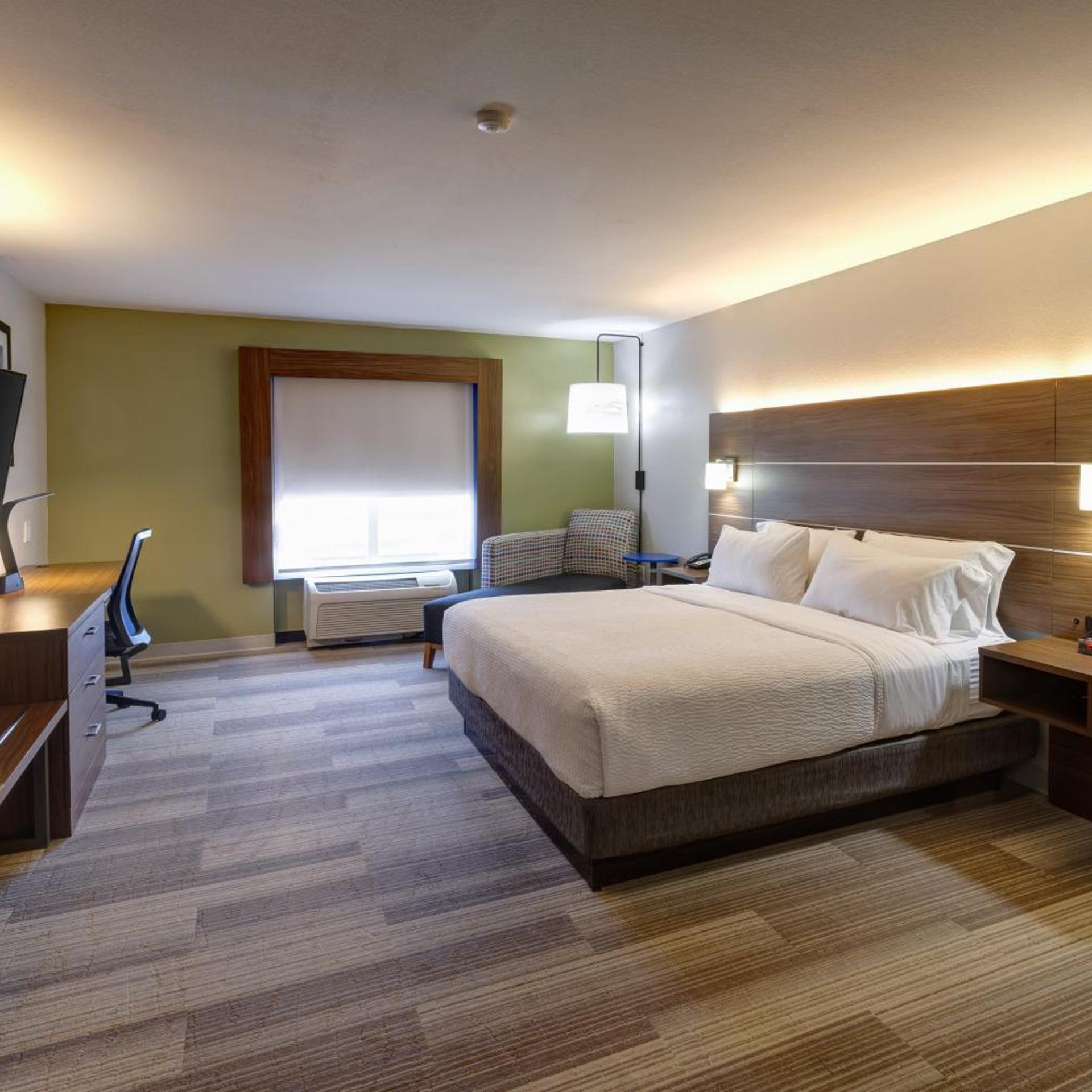 holiday inn express hotel and suites shelbyville indianapolis by ihg