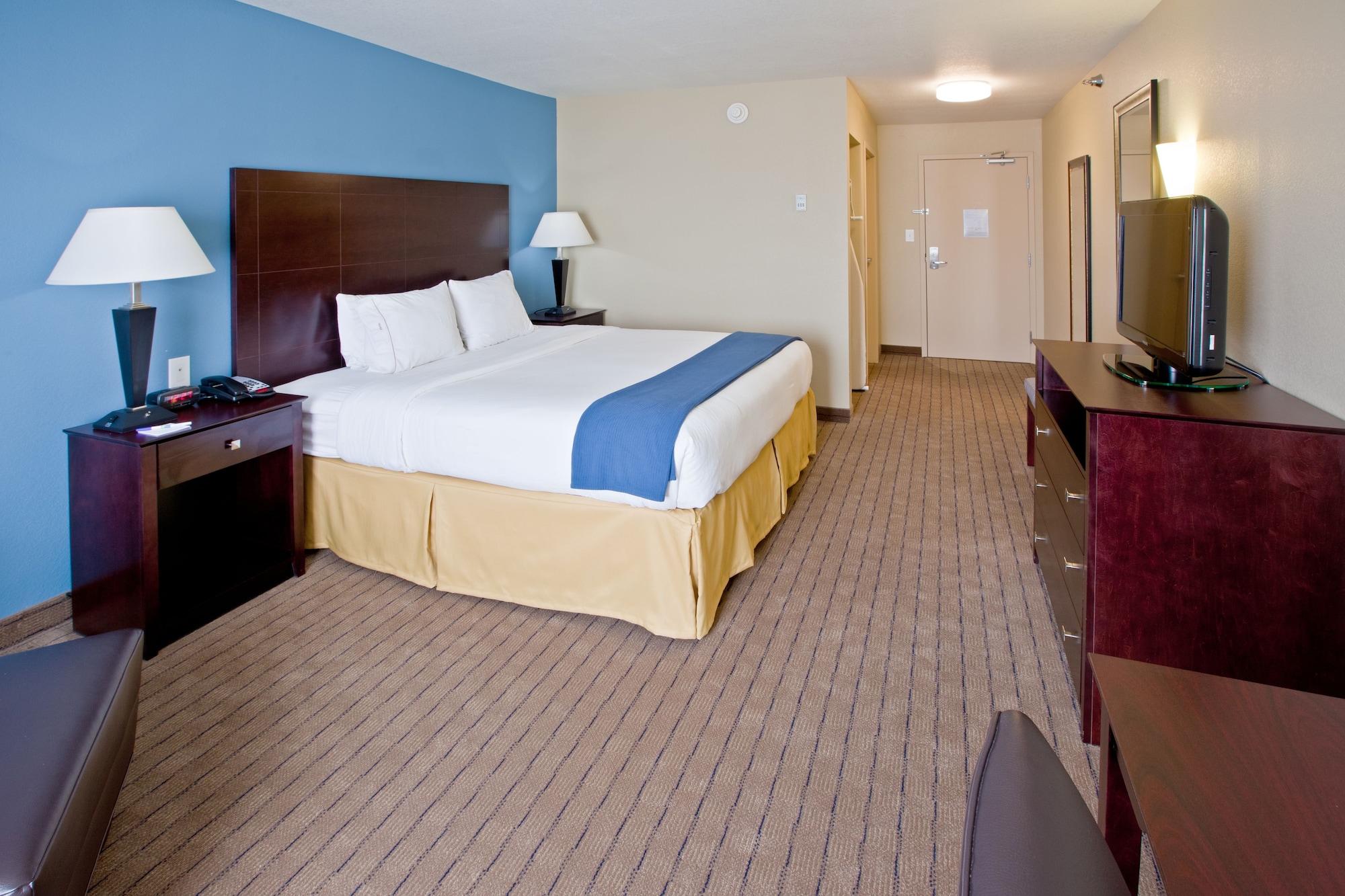 holiday inn express hotel and suites shelbyville indianapolis by ihg