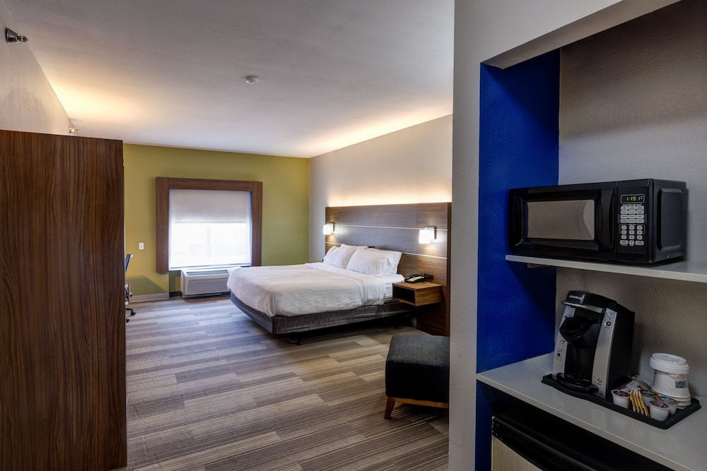 holiday inn express hotel and suites shelbyville indianapolis by ihg
