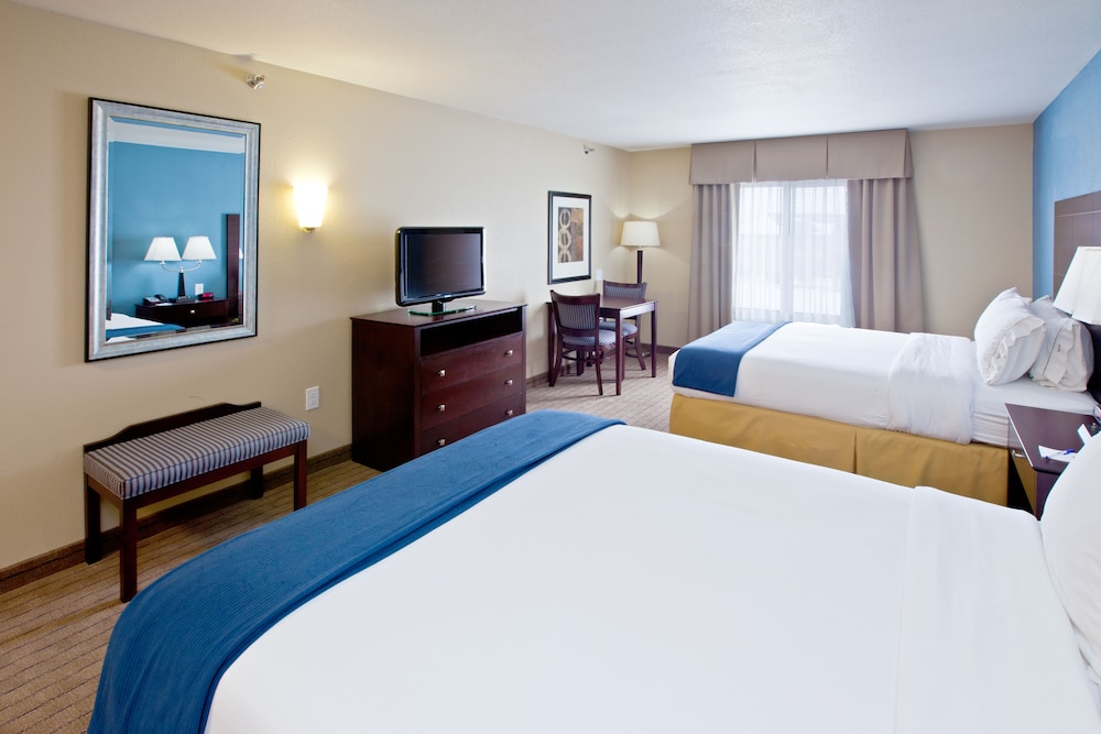 holiday inn express hotel and suites shelbyville indianapolis by ihg
