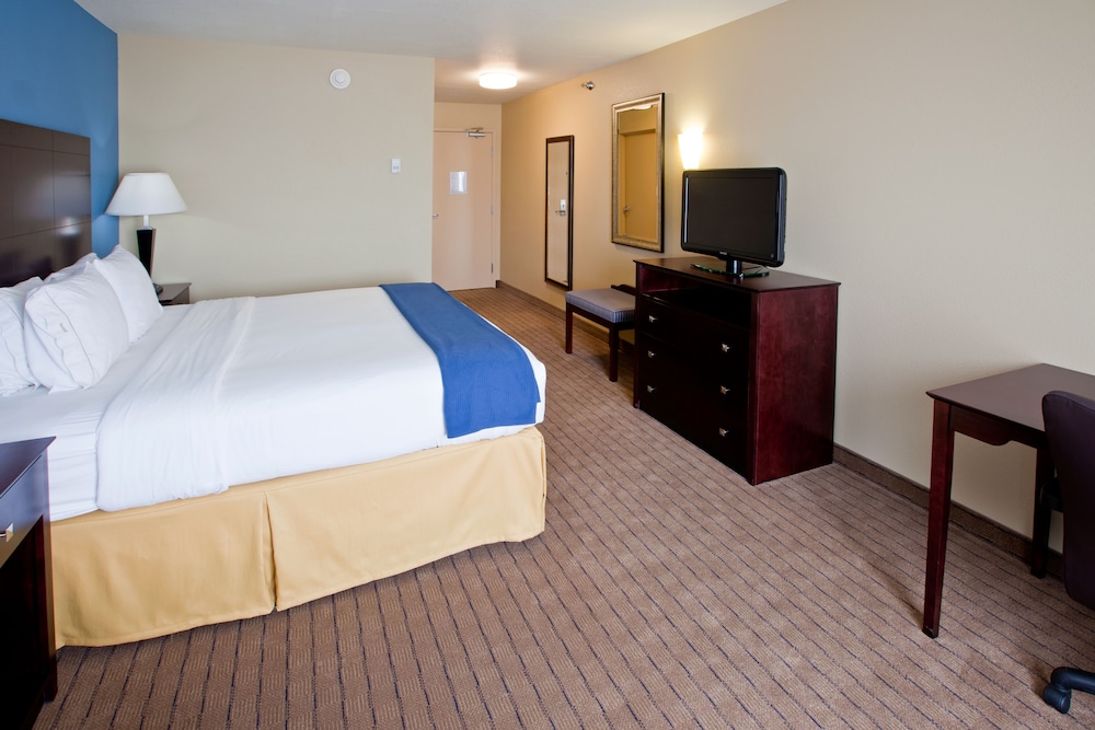 holiday inn express hotel and suites shelbyville indianapolis by ihg
