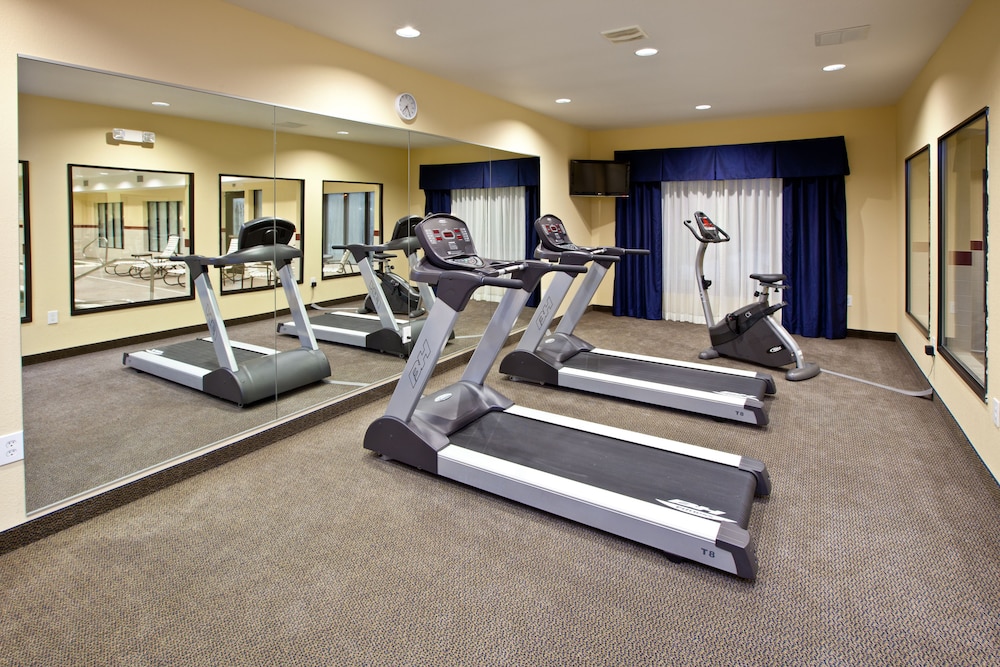 holiday inn express hotel and suites shelbyville indianapolis by ihg