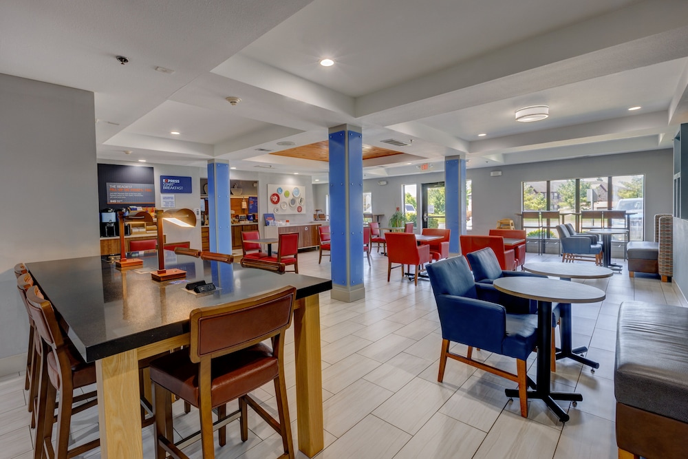 holiday inn express hotel and suites shelbyville indianapolis by ihg