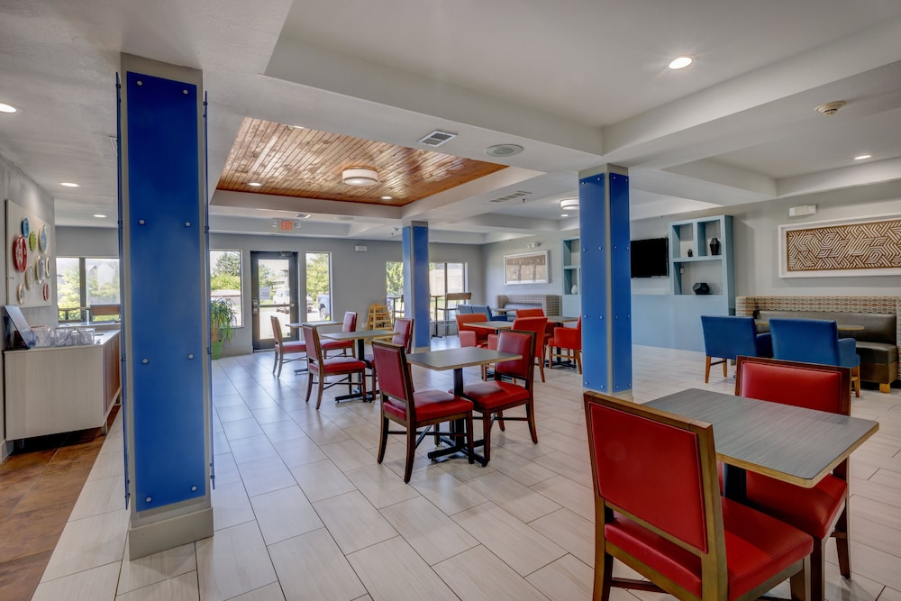 holiday inn express hotel and suites shelbyville indianapolis by ihg