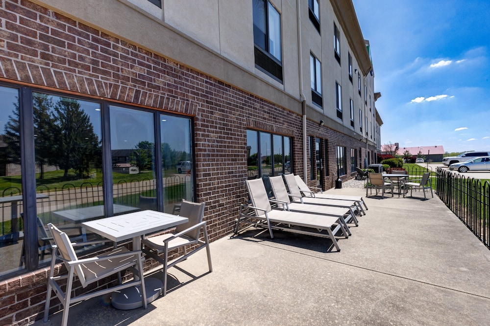 holiday inn express hotel and suites shelbyville indianapolis by ihg