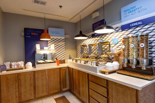 holiday inn express hotel and suites shelbyville indianapolis by ihg