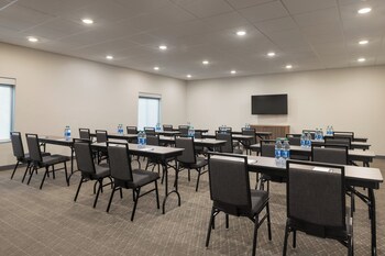 staybridge suites detroit north royal oak by ihg