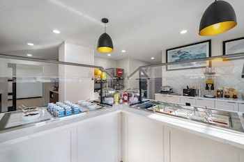staybridge suites detroit north royal oak by ihg
