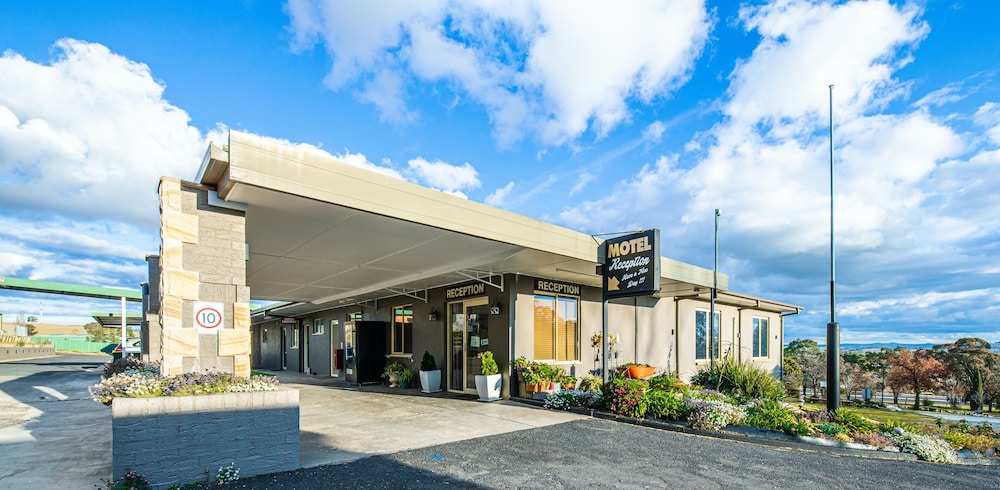 gold panner motor inn