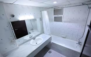 tanha hotel