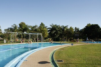 hotel village termas del dayman