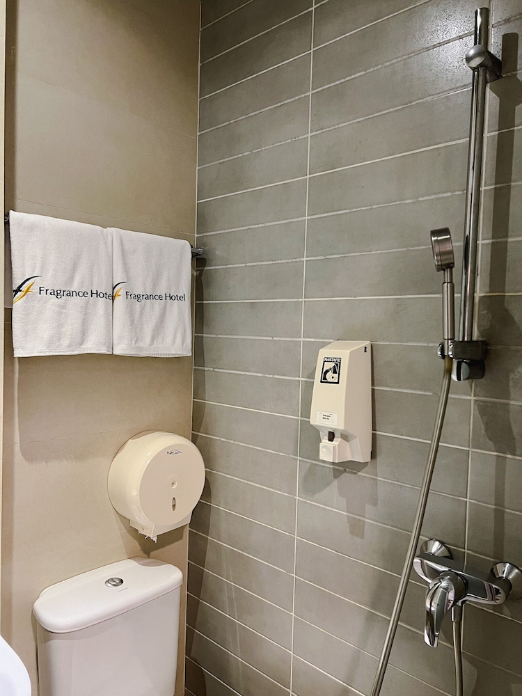 fragrance hotel lavender