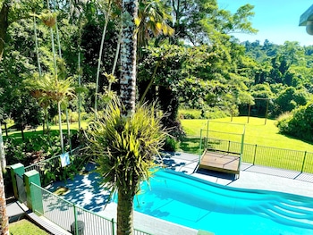 Jackaroo Treehouse Mission Beach - Hostel,Cassowary Coast>>Bingil Bay,2 star