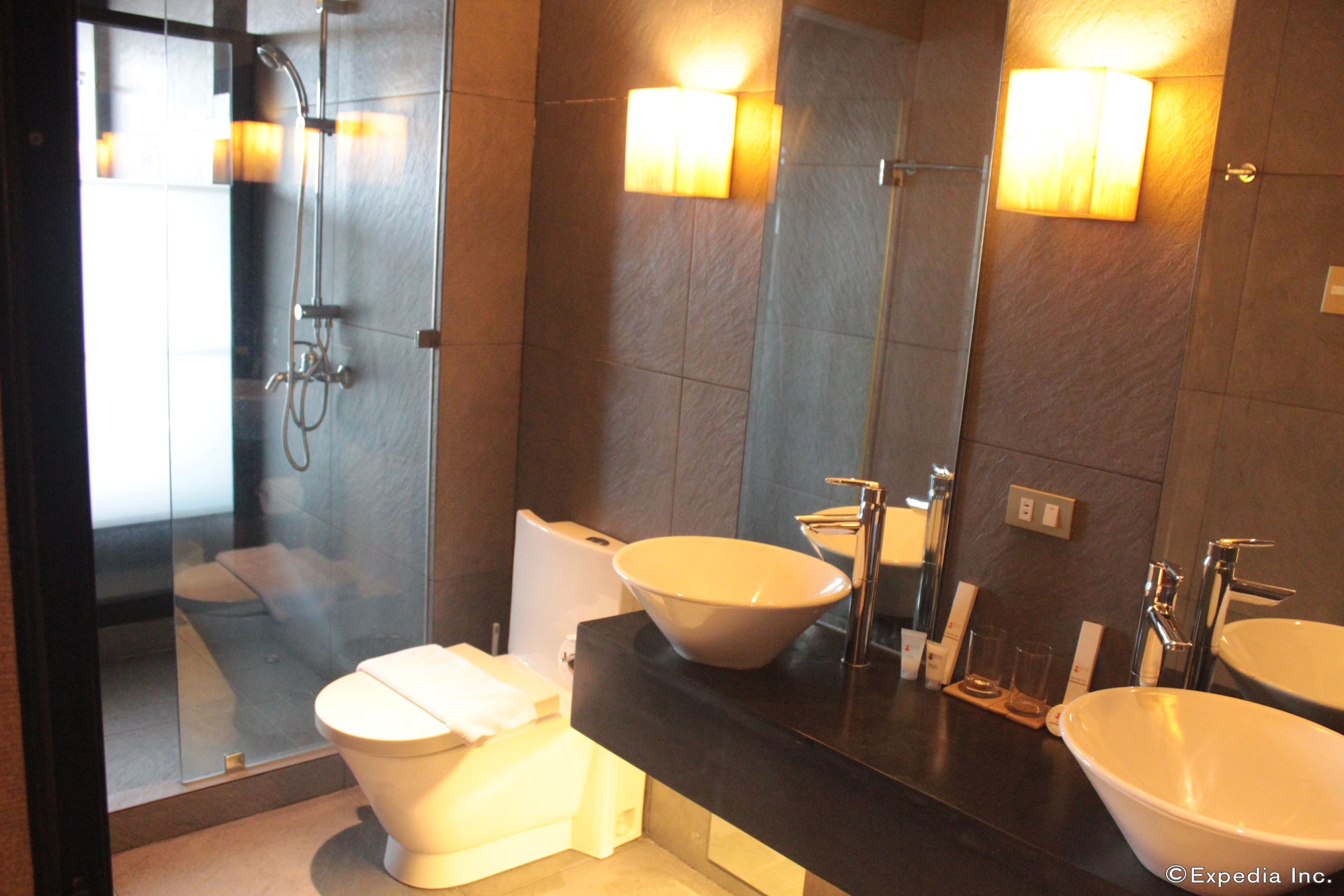 soleste suites